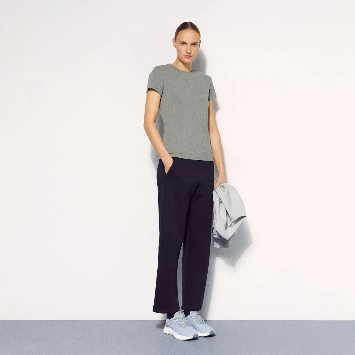 Женские теплые прямые спортивные повседневные длинные брюки Boomerang, черный
Женские теплые прямые спортивные повседневные длинные брюки Boomerang, черный