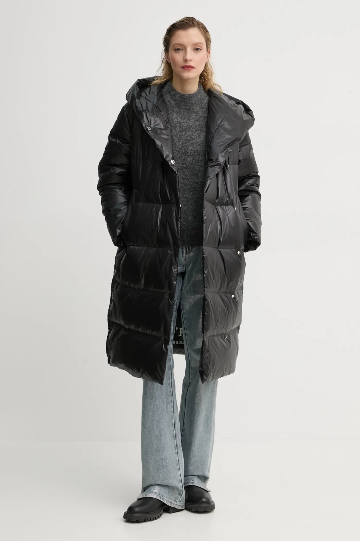 Пуховик женский Marc O'Polo, черный
Пуховик женский Marc O'Polo, черный