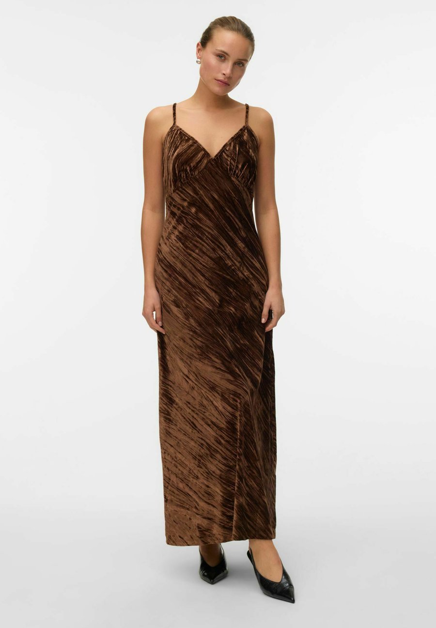 Платье Vero Moda VMSOPHIE LANGES, Chocolate Martini/Brown
Платье Vero Moda VMSOPHIE LANGES, Chocolate Martini/Brown