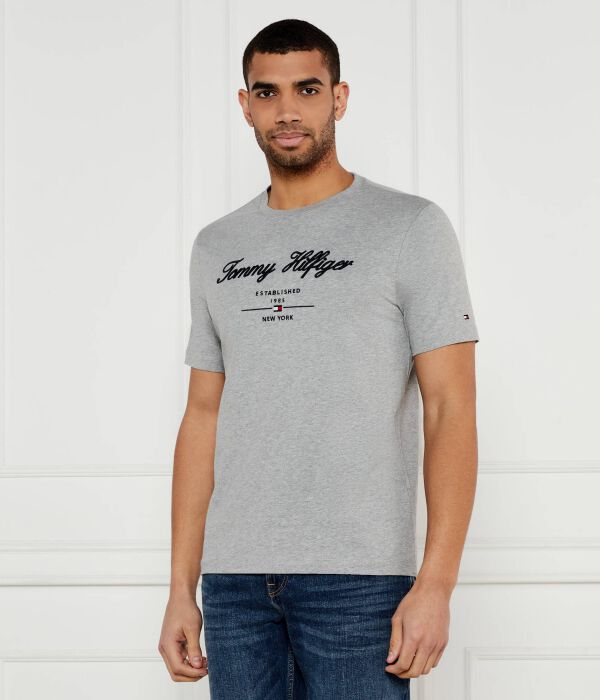 Футболка Tommy Hilfiger Regular Fit, серый 
Футболка Tommy Hilfiger Regular Fit, серый