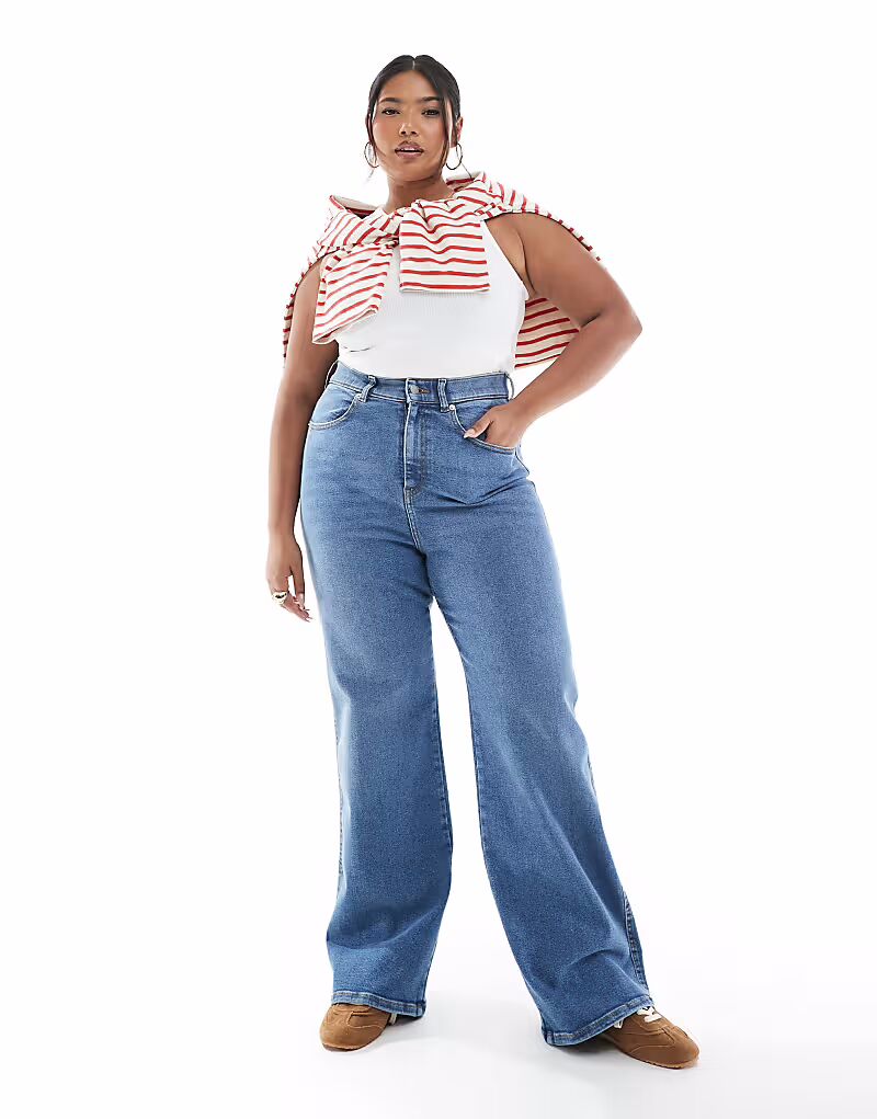 Dr. Denim Plus - джинсы прямого кроя в цвете Cape Sky Blue с потертым краем Dr Denim Plus
Dr. Denim Plus - джинсы прямого кроя в цвете Cape Sky Blue с потертым краем Dr Denim Plus