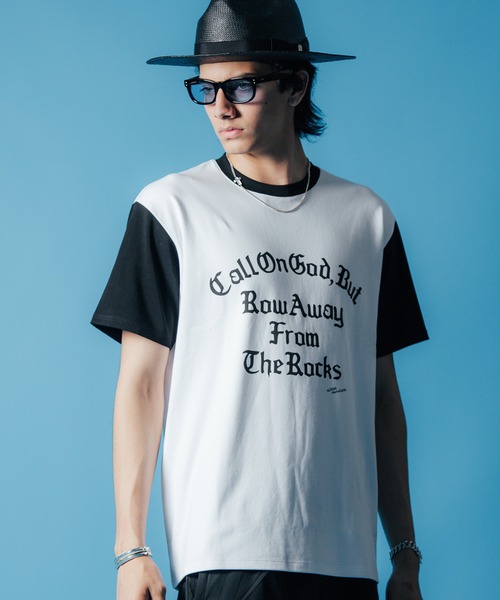 Футболка с коротким рукавом, с логотипом мотоклуба, цветовая гамма CRIMIE, белая
Футболка с коротким рукавом, с логотипом мотоклуба, цветовая гамма CRIMIE, белая