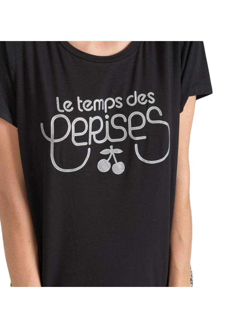 Футболка domi Le Temps Des Cerise, черный
Футболка domi Le Temps Des Cerise, черный