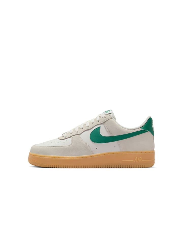 Кроссовки Air бежевого цвета Nike
Кроссовки Air бежевого цвета Nike