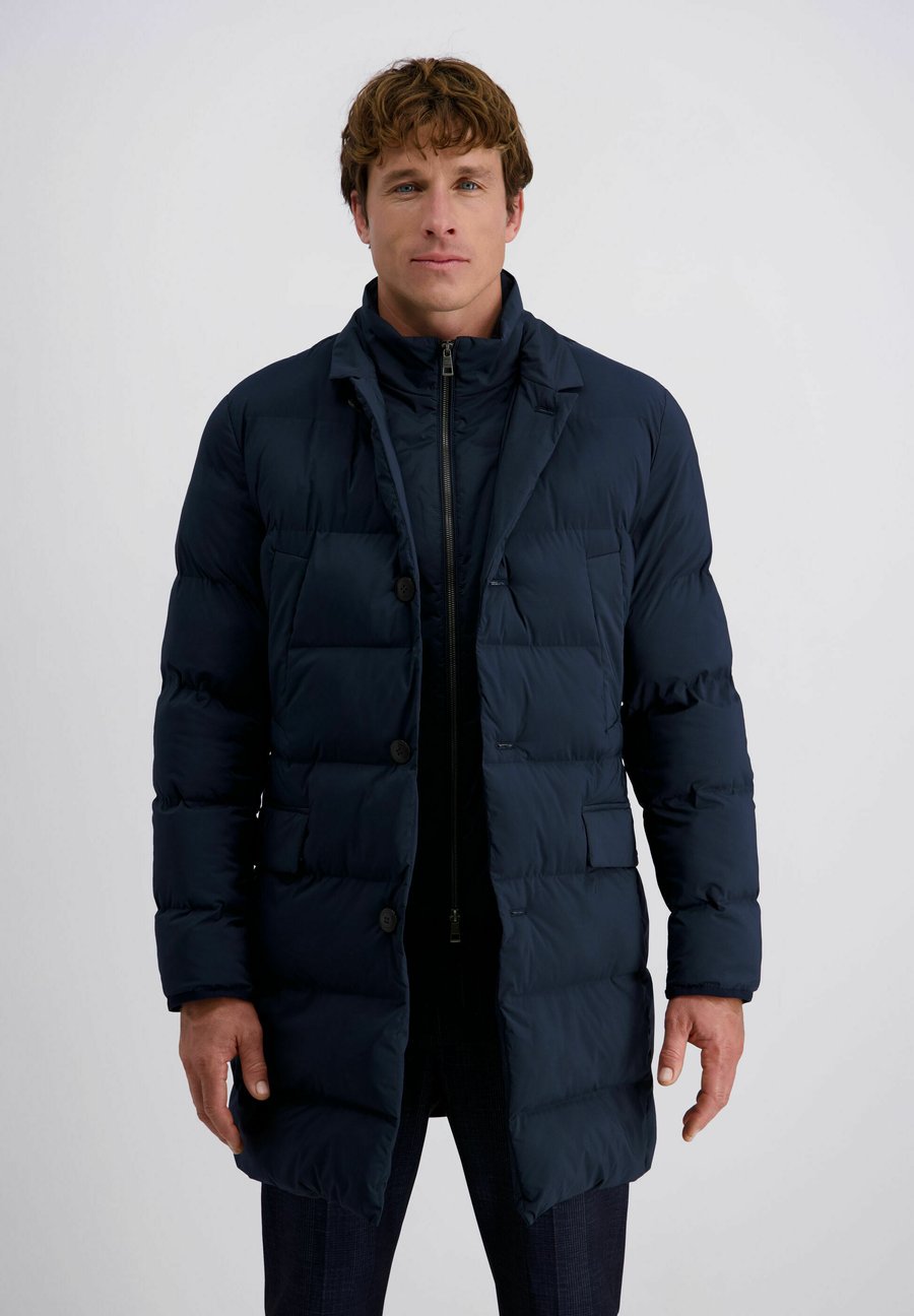 Пальто Pierre Cardin Winter coat, Dunkelblau/Dark Blue
Пальто Pierre Cardin Winter coat, Dunkelblau/Dark Blue