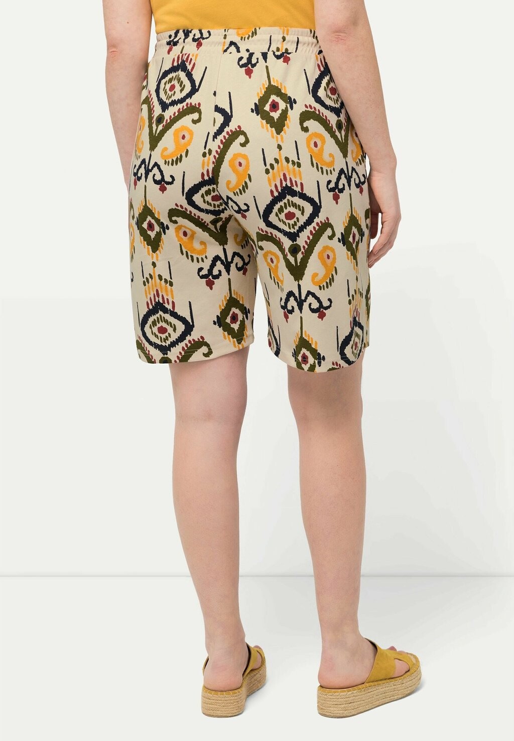 Шорты IKAT-INSPIRED Ulla Popken, белый
Шорты IKAT-INSPIRED Ulla Popken, белый