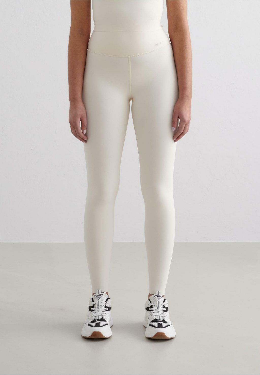 Леггинсы SENSE aim’n, белый
Леггинсы SENSE aim’n, белый