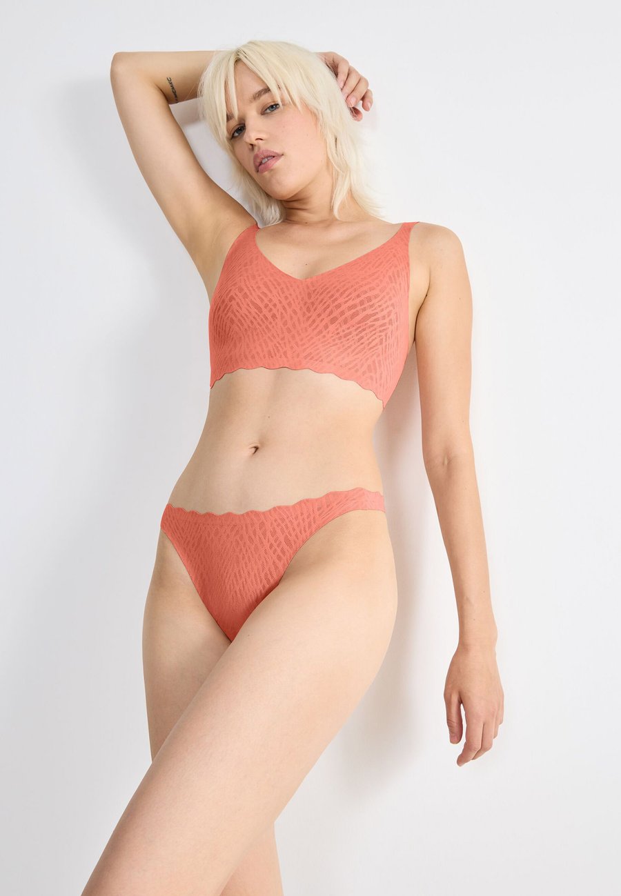 Трусы Sloggi 4-PACK FEEL BLISS, Lovely Apricot/Salmon
Трусы Sloggi 4-PACK FEEL BLISS, Lovely Apricot/Salmon