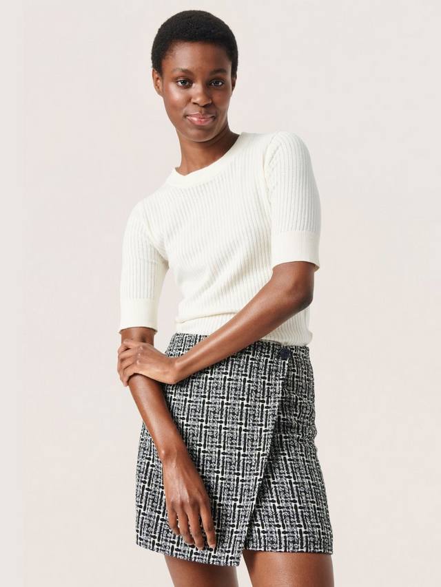 Футболка из текстурированного трикотажа spina Soaked In Luxury, цвет Whisper White 
Футболка из текстурированного трикотажа spina Soaked In Luxury, цвет Whisper White