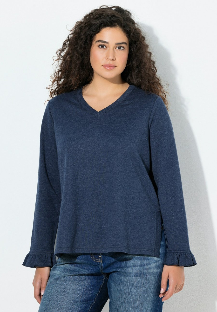 Толстовка Ulla Popken LANGE SEITENSCHLITZE V AUSSCHNITT LANGARM, Ink Blue/Purple
Толстовка Ulla Popken LANGE SEITENSCHLITZE V AUSSCHNITT LANGARM, Ink Blue/Purple