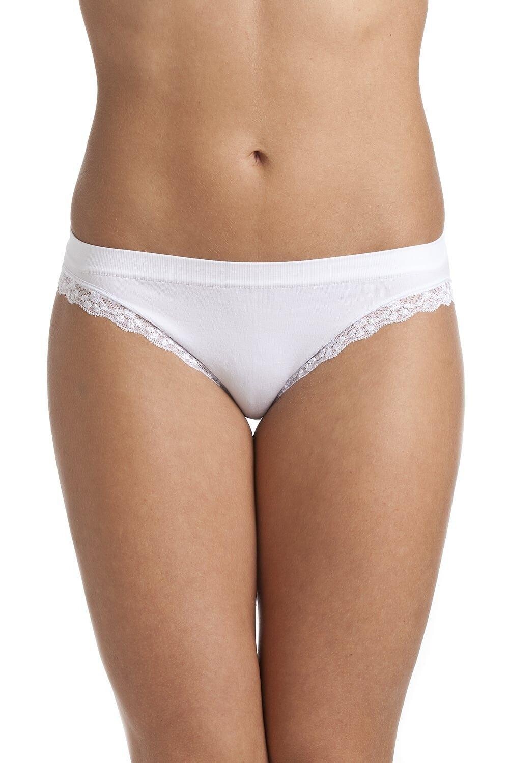 Две пары мягких и комфортных трусов миди без швов Camille, белый
Две пары мягких и комфортных трусов миди без швов Camille, белый