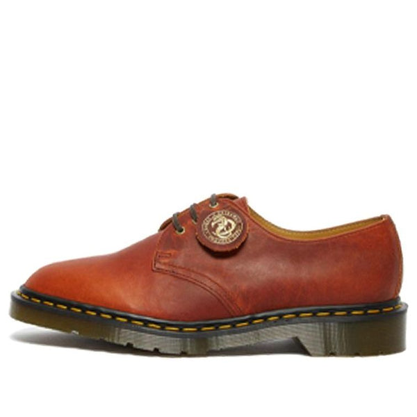 Кроссовки 1461 made in england classic oil leather oxford shoes 'dark brown' Dr. Martens, коричневый
Кроссовки 1461 made in england classic oil leather oxford shoes 'dark brown' Dr. Martens, коричневый