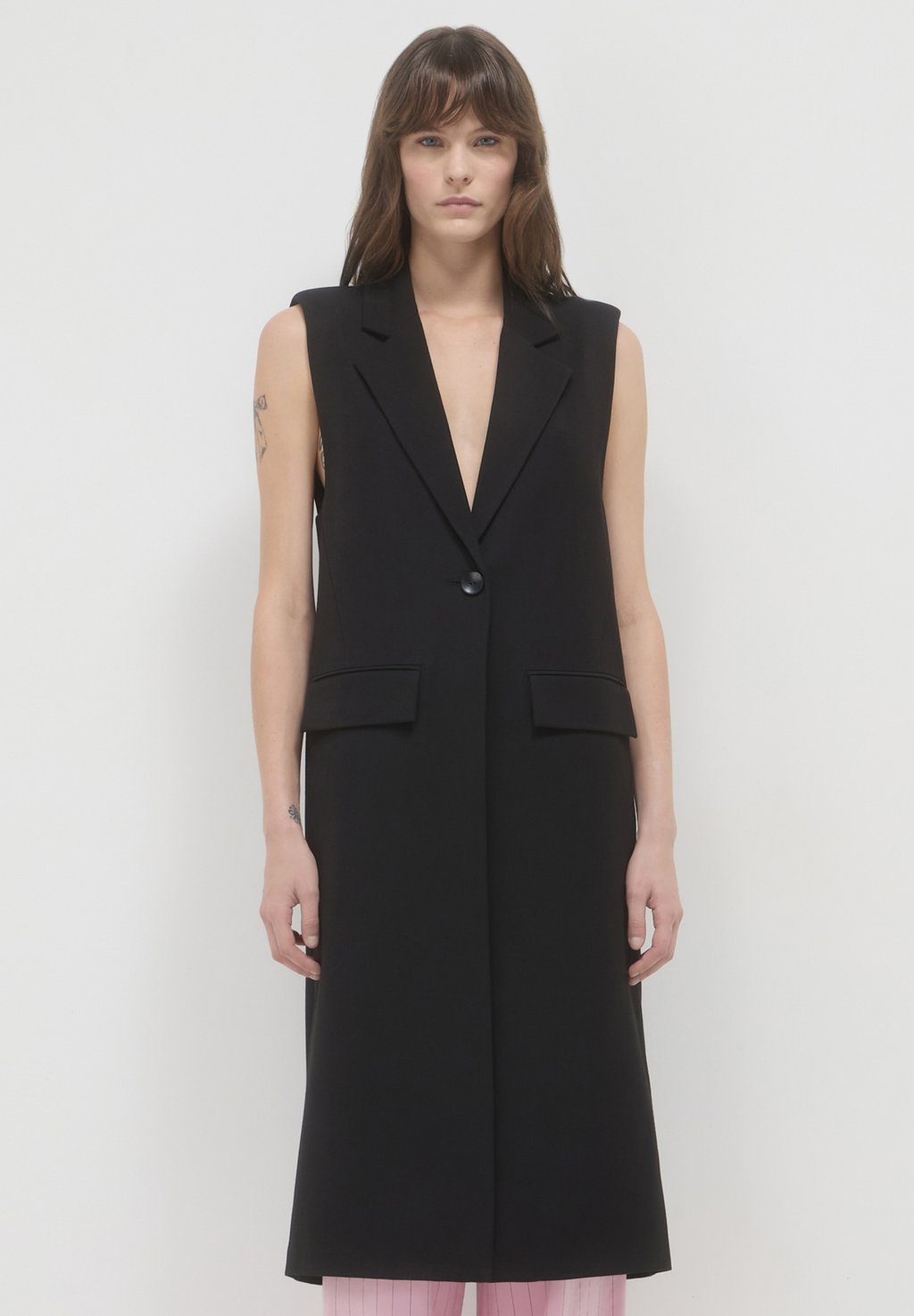 Жилет SMANICATO LUNGO Calliope, черный
Жилет SMANICATO LUNGO Calliope, черный