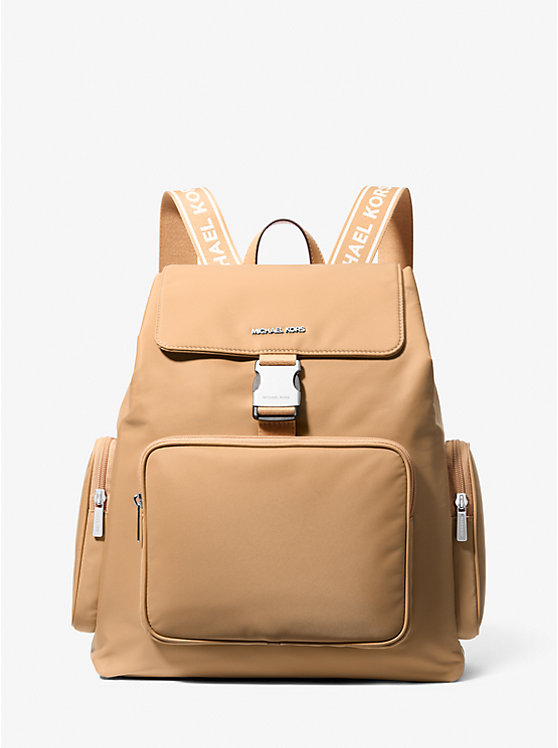 Большой нейлоновый грузовой рюкзак Khai Michael Kors, оранжевый
Большой нейлоновый грузовой рюкзак Khai Michael Kors, оранжевый