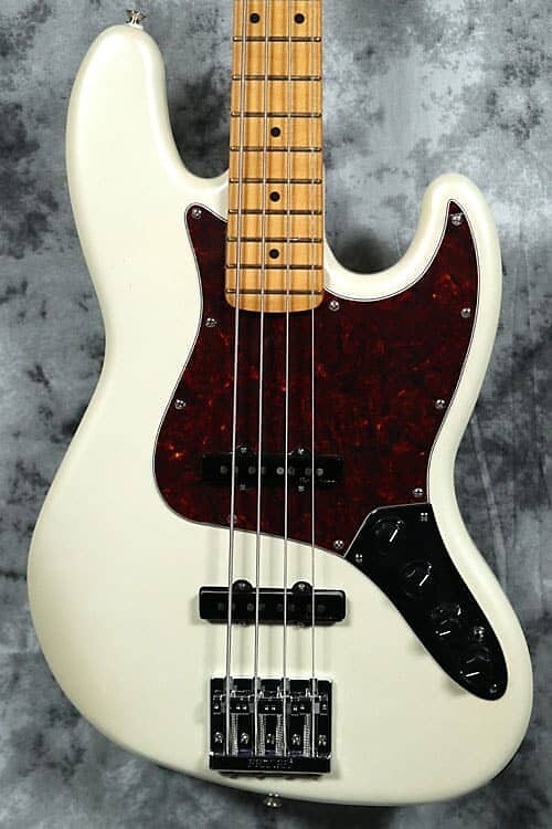 Fender - Player Plus Jazz Bass
Fender - Player Plus Jazz Bass