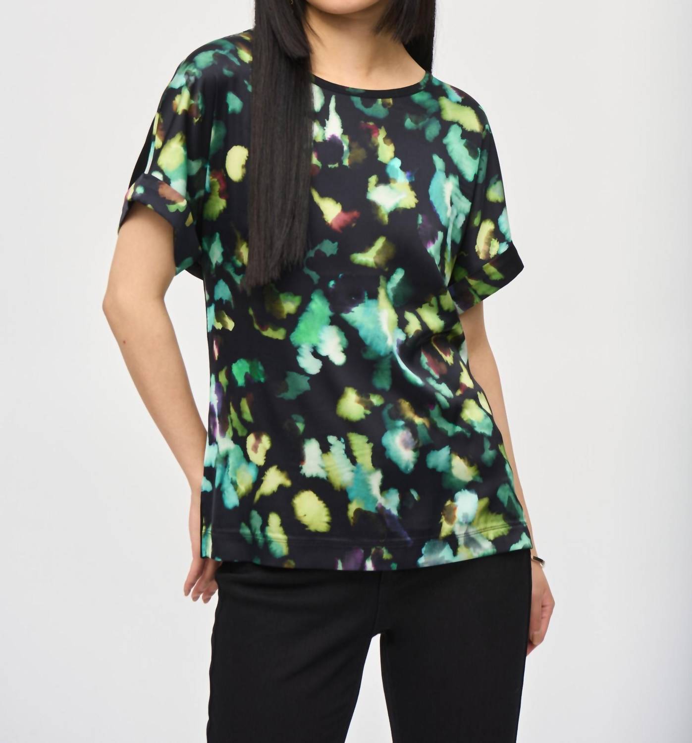 Акварельный топ с рукавом долман в черном/мульти Joseph Ribkoff
Акварельный топ с рукавом долман в черном/мульти Joseph Ribkoff