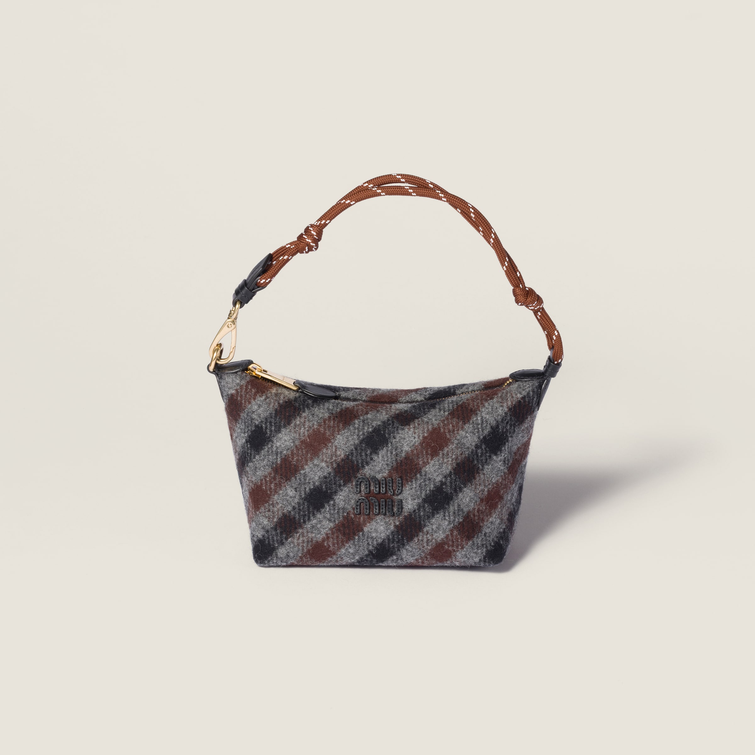 Клетчатый шерстяной мешочек MIU MIU, сланцево-серый / какао-коричневый
Клетчатый шерстяной мешочек MIU MIU, сланцево-серый / какао-коричневый