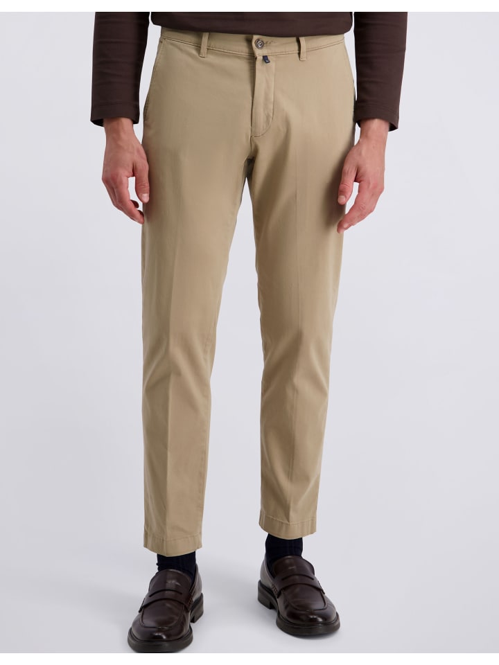 Pierre Cardin Брюки Кале в цвете Корнсталк
Pierre Cardin Брюки Кале в цвете Корнсталк