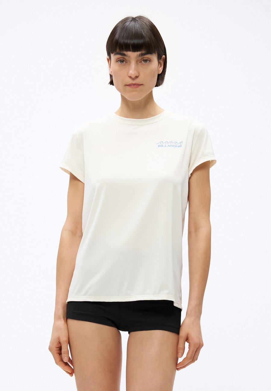 Топ бикини Billabong FIND ME SUNDAYS SUNSHIRT, Salt Crystal/White
Топ бикини Billabong FIND ME SUNDAYS SUNSHIRT, Salt Crystal/White