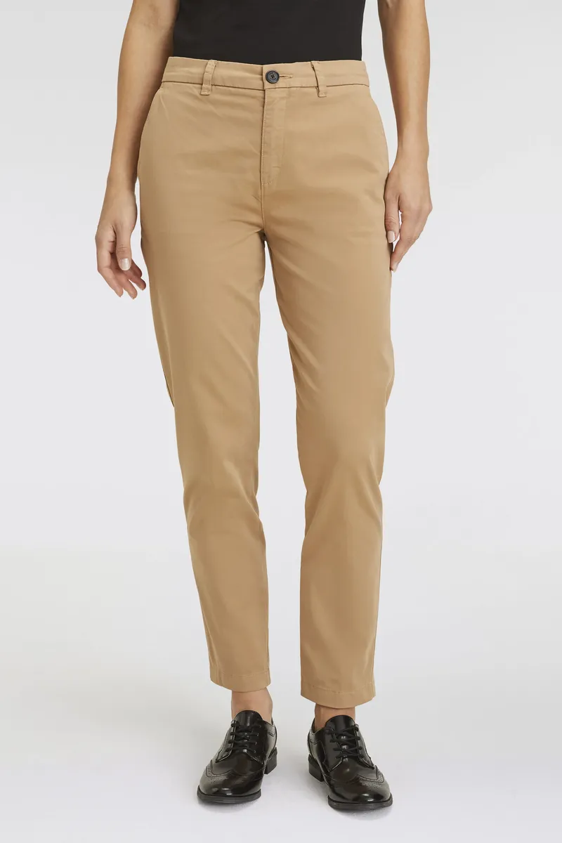 Тканые брюки BOSS ORANGE "C_Tachini2-D", с кожаной фирменной этикеткой на поясе сзади, бежевый
Тканые брюки BOSS ORANGE "C_Tachini2-D", с кожаной фирменной этикеткой на поясе сзади, бежевый