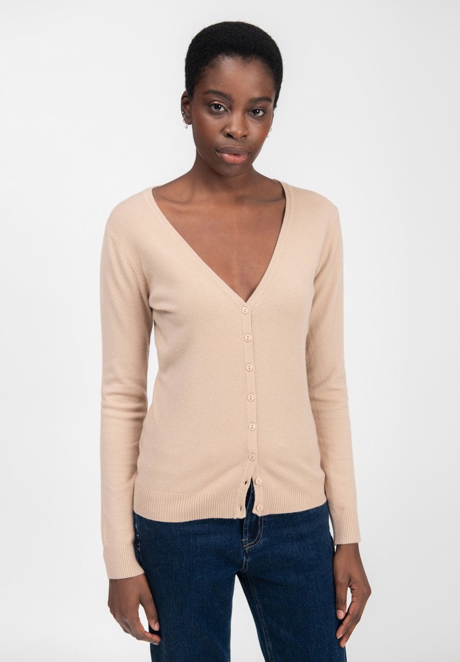 Кардиган INFLUENCER V-NECK BASIC , Beige
Кардиган INFLUENCER V-NECK BASIC , Beige