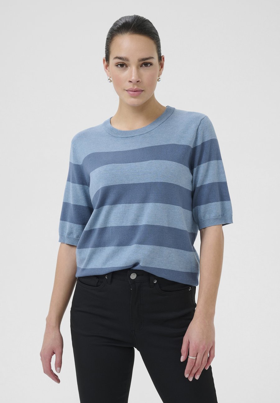 Футболка Kaffe LIZZA STRIPED, Windward M Bering Wide Stripe/Light Blue, Синий, Футболка Kaffe LIZZA STRIPED, Windward M Bering Wide Stripe/Light Blue
Футболка Kaffe LIZZA STRIPED, Windward M Bering Wide Stripe/Light Blue, Синий, Футболка Kaffe LIZZA STRIPED, Windward M Bering Wide Stripe/Light Blue