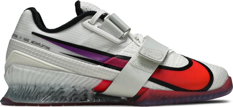 Кроссовки Nike Romaleos 4 SE 'Flash Crimson Aura', белый 
Кроссовки Nike Romaleos 4 SE 'Flash Crimson Aura', белый