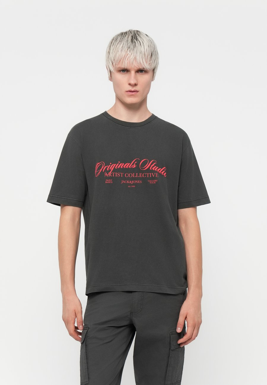 Футболка Jack & Jones JORINWOOD WASH TEE CREW NECK, Black, Черный, Футболка Jack & Jones JORINWOOD WASH TEE CREW NECK, Black
Футболка Jack & Jones JORINWOOD WASH TEE CREW NECK, Black, Черный, Футболка Jack & Jones JORINWOOD WASH TEE CREW NECK, Black