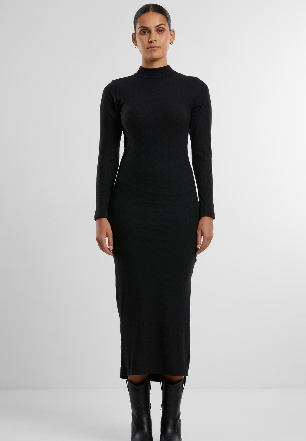 Платье-футляр LONGLSEEVE MOCKNECK Urban Classics, черный
Платье-футляр LONGLSEEVE MOCKNECK Urban Classics, черный