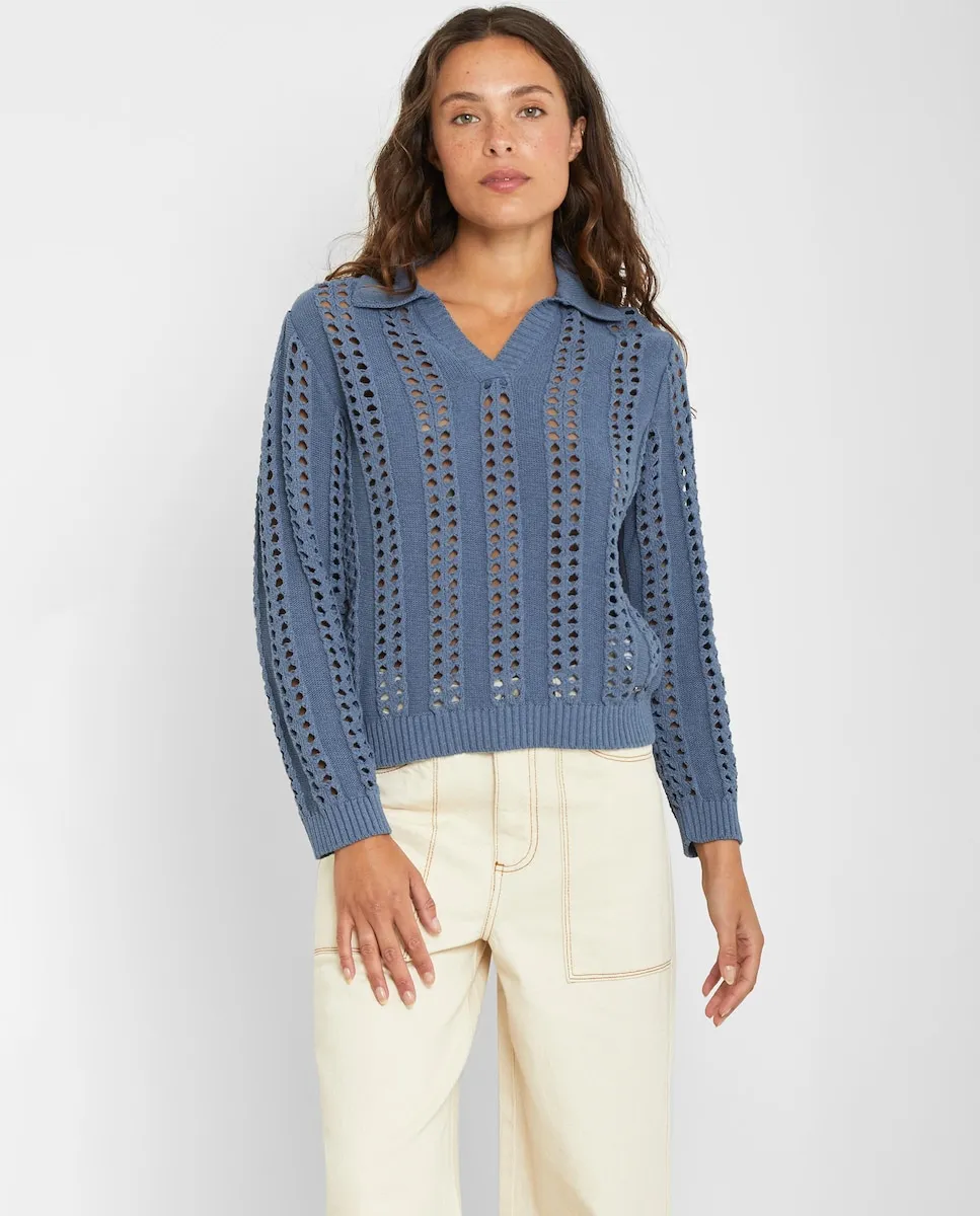 Женский ажурный свитер с V-образным вырезом на лацкане Trucco, синий
Женский ажурный свитер с V-образным вырезом на лацкане Trucco, синий