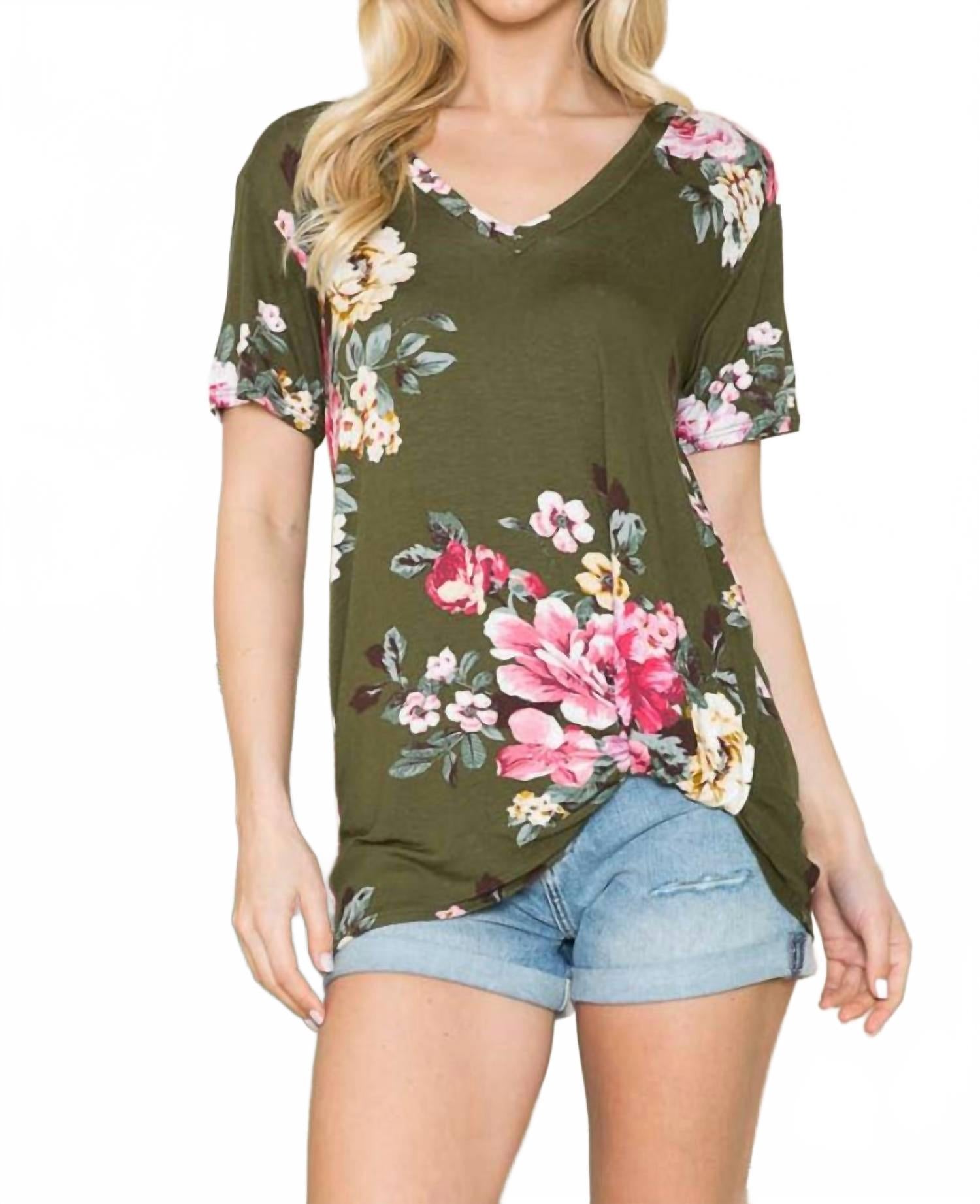 Зеленая базовая футболка с V-образным вырезом и цветочным принтом с завязкой на боку Magic Fit
Зеленая базовая футболка с V-образным вырезом и цветочным принтом с завязкой на боку Magic Fit