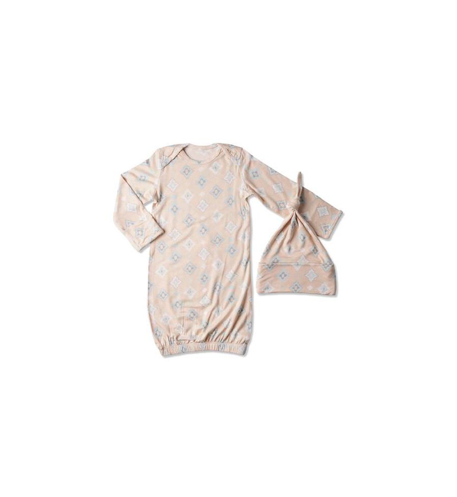 Детский серый комплект для мальчика от Everly Grey: халат с длинными рукавами и шапочка Baby Grey By Everly Grey, Mosaic
Детский серый комплект для мальчика от Everly Grey: халат с длинными рукавами и шапочка Baby Grey By Everly Grey, Mosaic