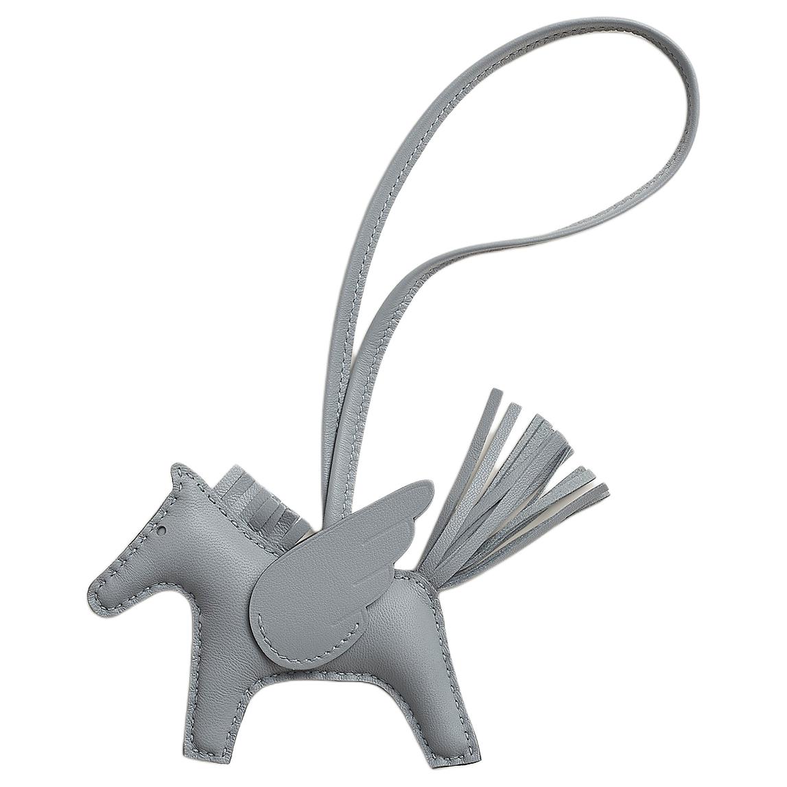 HERMES Milo Lambskin With Swift Calfskin Bag Charm Bag Merch Small Women's Mist Gray
HERMES Milo Lambskin With Swift Calfskin Bag Charm Bag Merch Small Women's Mist Gray