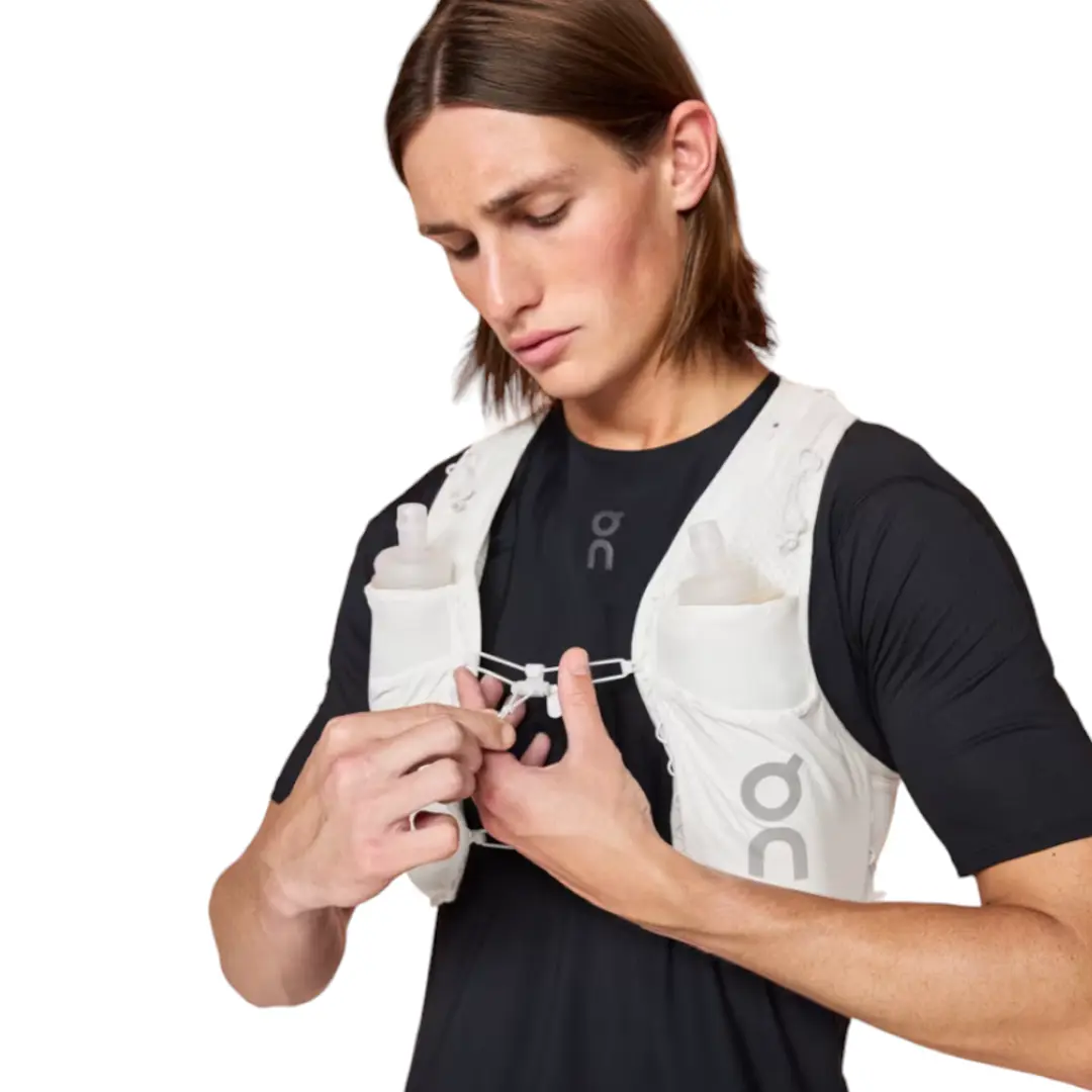 Жилет для бега On Ultra, белый 
Жилет для бега On Ultra, белый