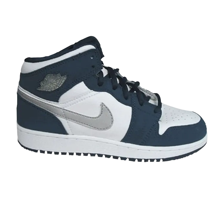 Кроссовки Air Jordan 1 Retro + GS 'Midnight Navy', белый 
Кроссовки Air Jordan 1 Retro + GS 'Midnight Navy', белый