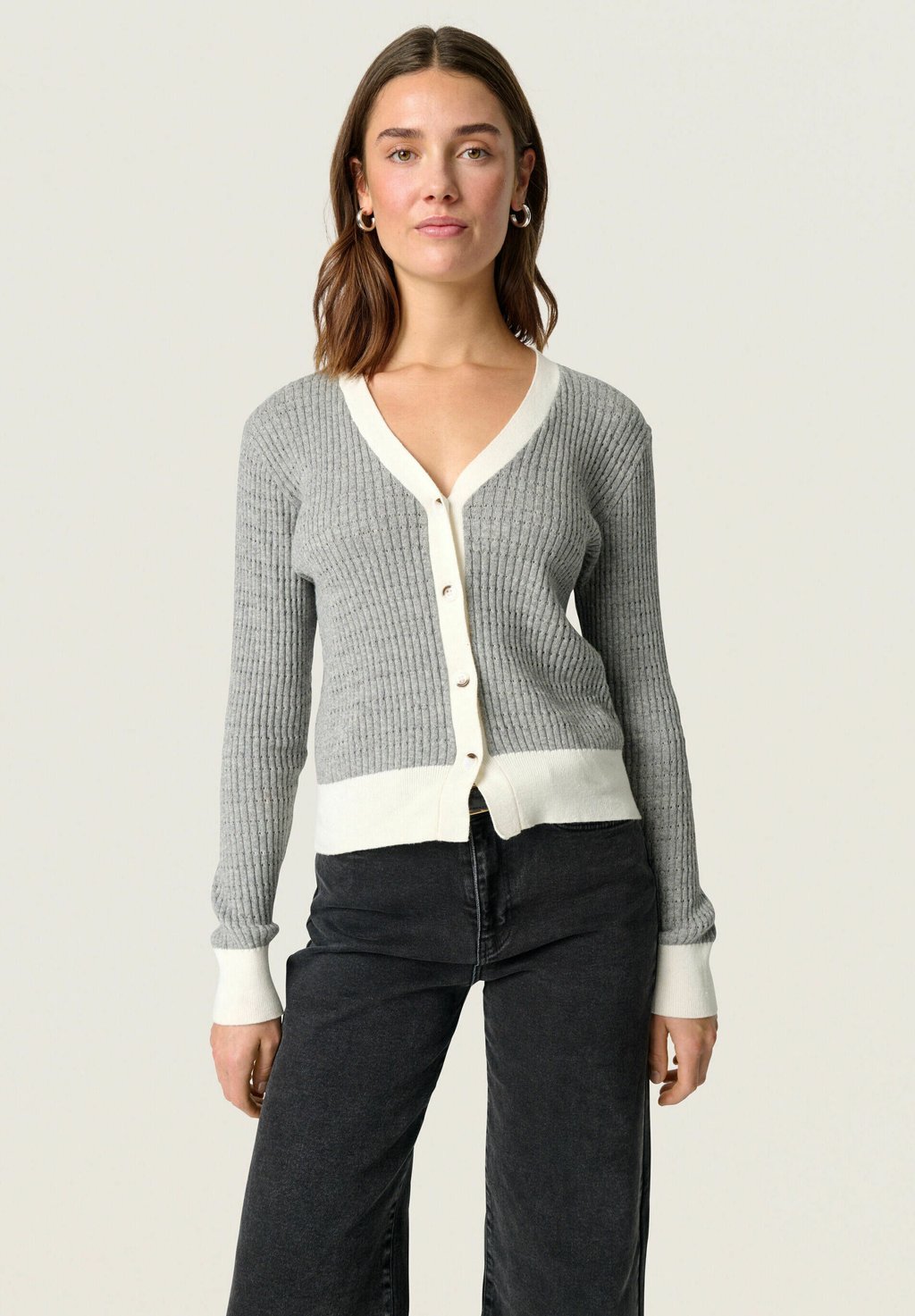 Кардиган Soaked in Luxury, серый
Кардиган Soaked in Luxury, серый