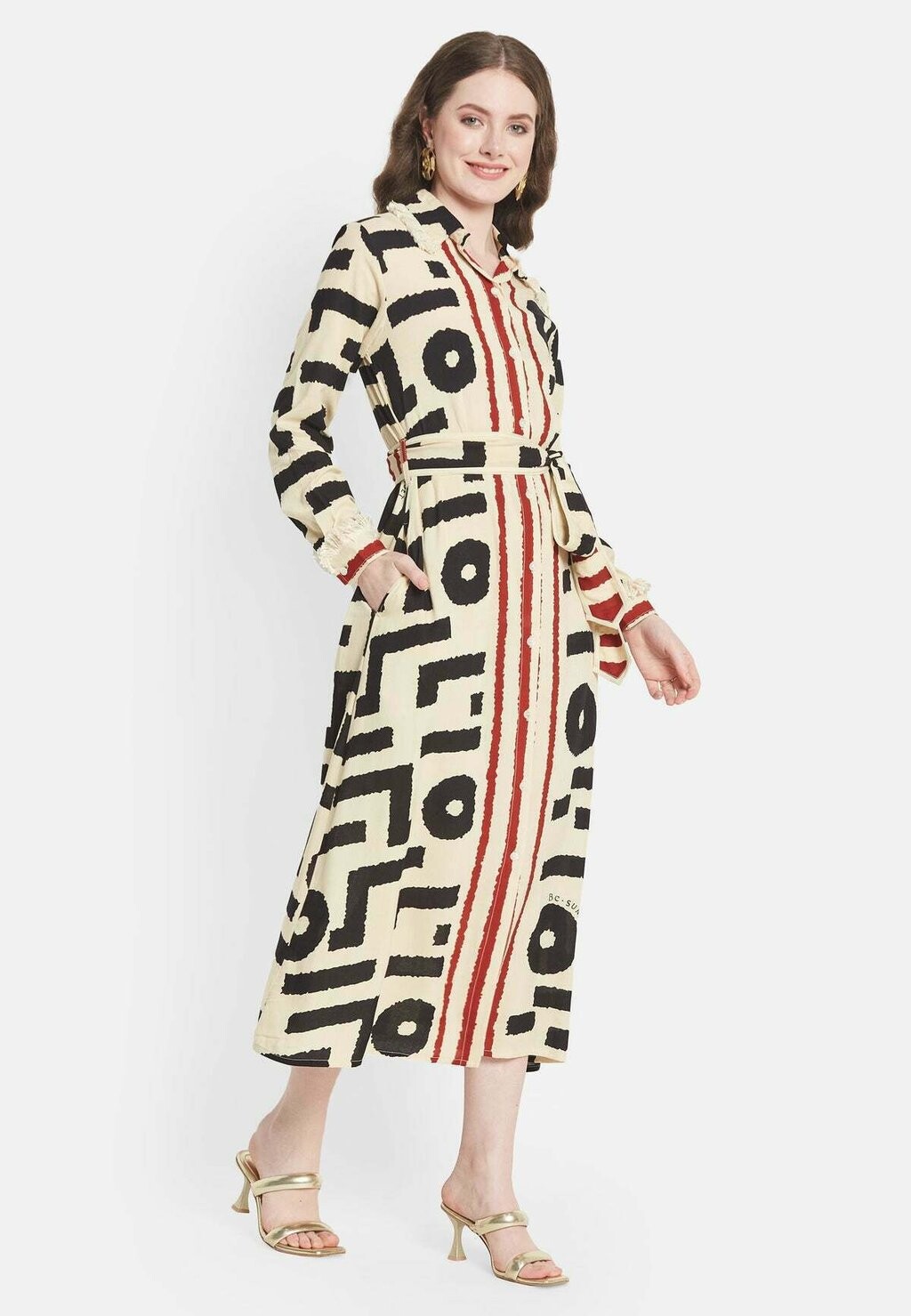 Платье-рубашка на талии BRIO Be Sunset, черный
Платье-рубашка на талии BRIO Be Sunset, черный