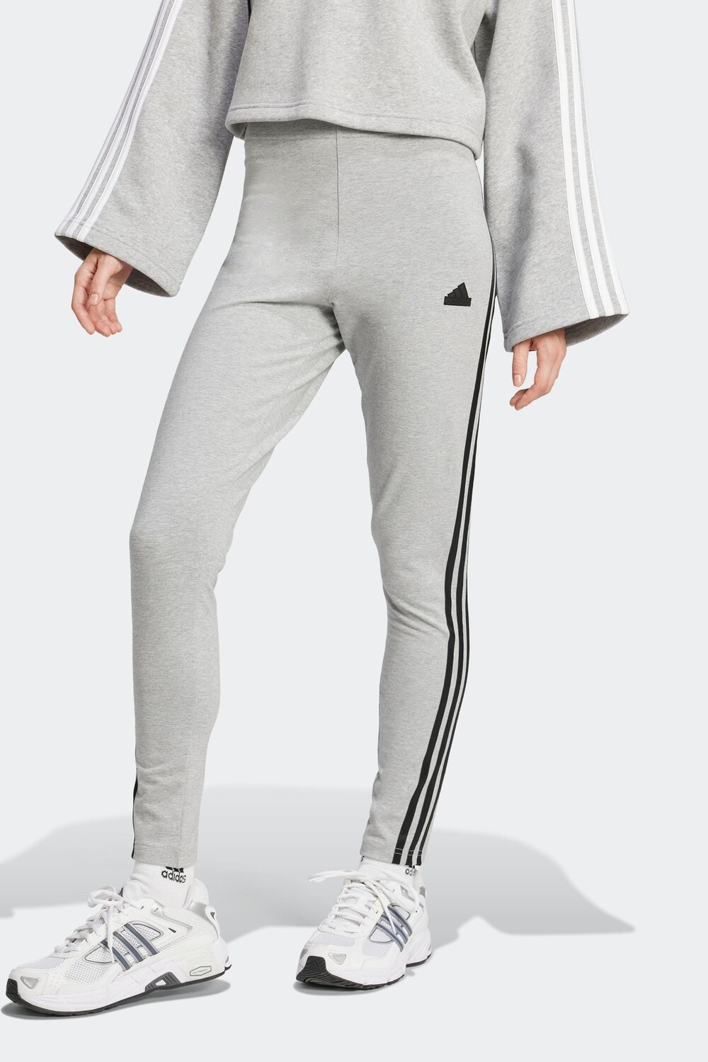 Спортивные леггинсы с тремя полосками от Future Icons Adidas, серый
Спортивные леггинсы с тремя полосками от Future Icons Adidas, серый