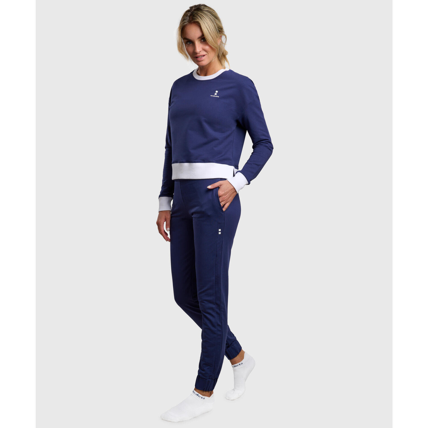 Женский органический свитшот для тенниса/падл-тенниса темно-синий NORDICDOTS, темно-синий
Женский органический свитшот для тенниса/падл-тенниса темно-синий NORDICDOTS, темно-синий