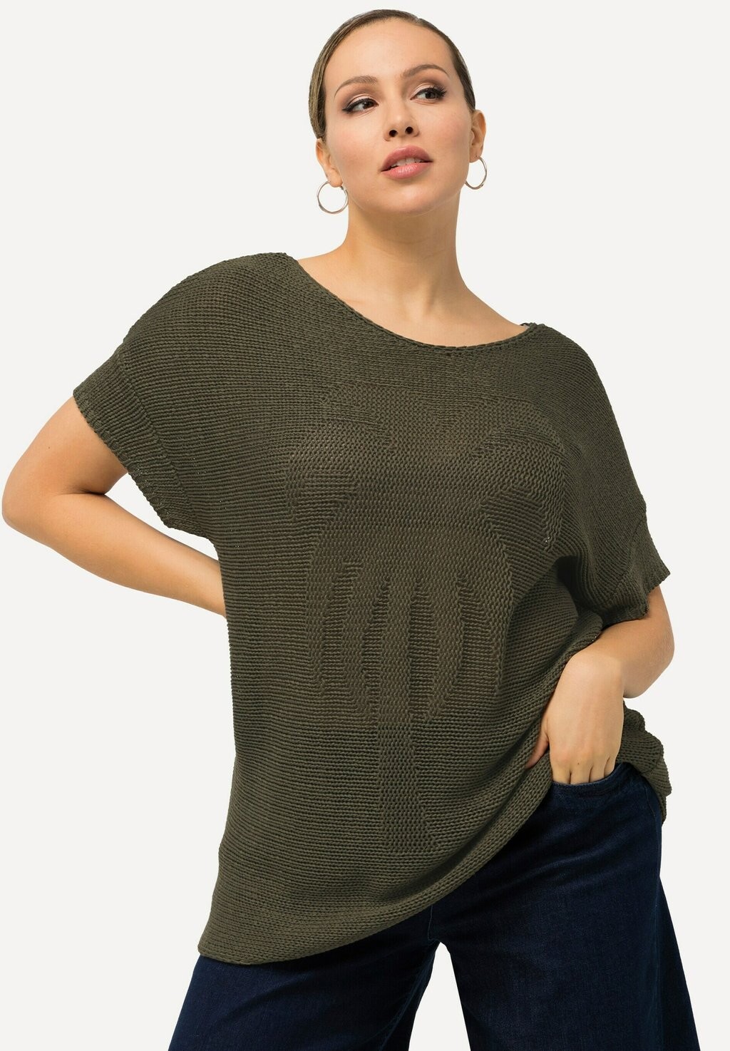 Базовая футболка TEXTURED PALM TREE SHORT SLEEVE Ulla Popken, темно-зеленый
Базовая футболка TEXTURED PALM TREE SHORT SLEEVE Ulla Popken, темно-зеленый