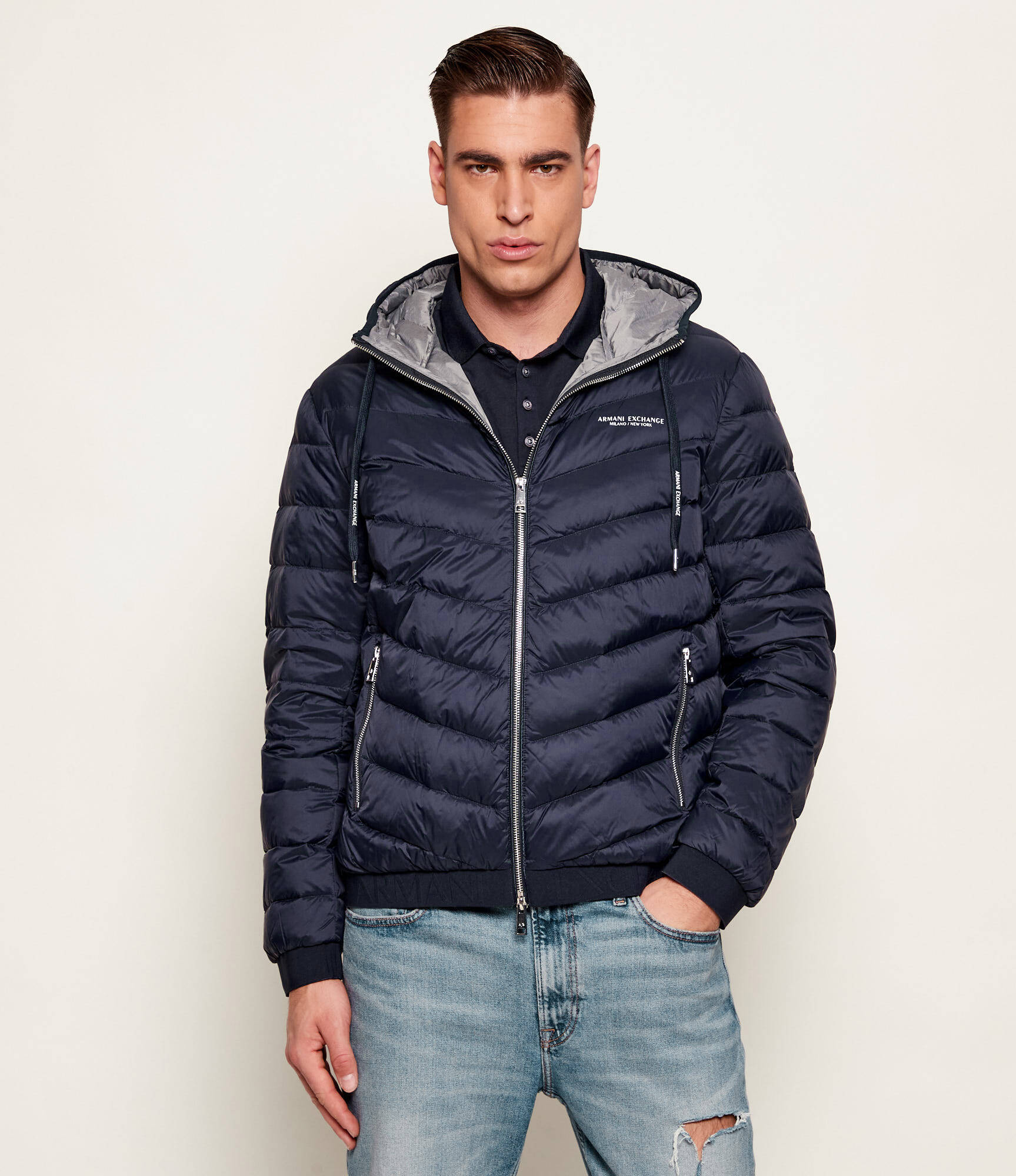 Пуховик Armani Exchange Regular Fit, синий
Пуховик Armani Exchange Regular Fit, синий