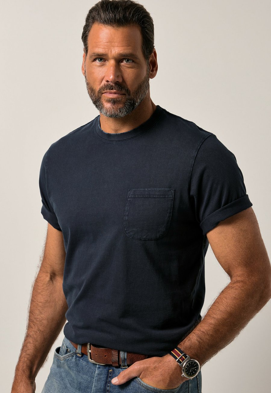 Футболка JP1880 Basic T-shirt, Navy Blue/Dark Blue, Синий, Футболка JP1880 Basic T-shirt, Navy Blue/Dark Blue
Футболка JP1880 Basic T-shirt, Navy Blue/Dark Blue, Синий, Футболка JP1880 Basic T-shirt, Navy Blue/Dark Blue