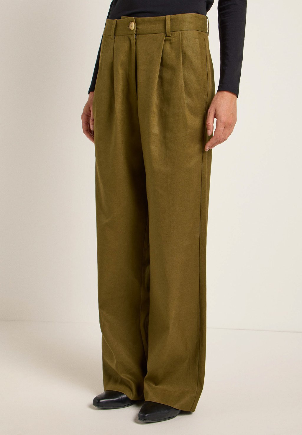 Брюки MARLENE OCS LANIUS, оливковый
Брюки MARLENE OCS LANIUS, оливковый