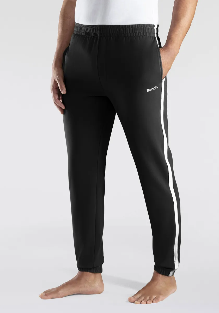 Bench Брюки для отдыха для отдыха "длинные брюки для релаксации, спортивные штаны", изготовленные из легкого пота Bench Loungewear, черный
Bench Брюки для отдыха для отдыха "длинные брюки для релаксации, спортивные штаны", изготовленные из легкого пота Bench Loungewear, черный