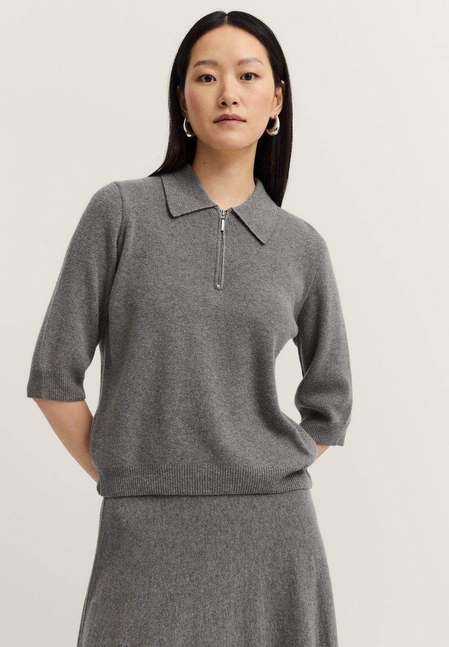 Поло bugatti ZIPPER, Grau/Grey
Поло bugatti ZIPPER, Grau/Grey