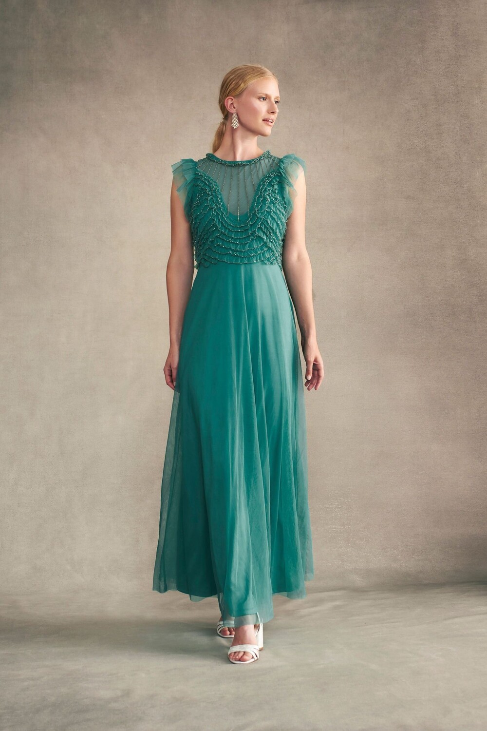 Платье макси Irina декорированное вручную Monsoon, зеленый
Платье макси Irina декорированное вручную Monsoon, зеленый