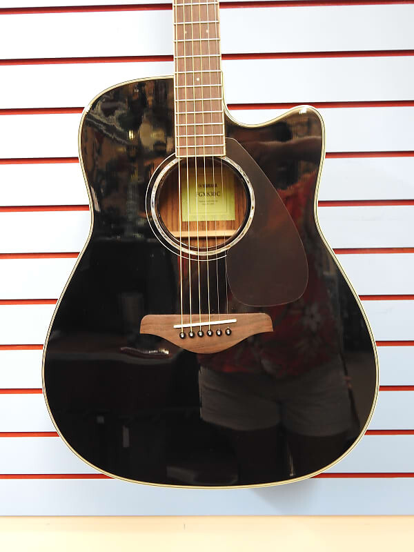 Гитара Yamaha FGX830C
Гитара Yamaha FGX830C