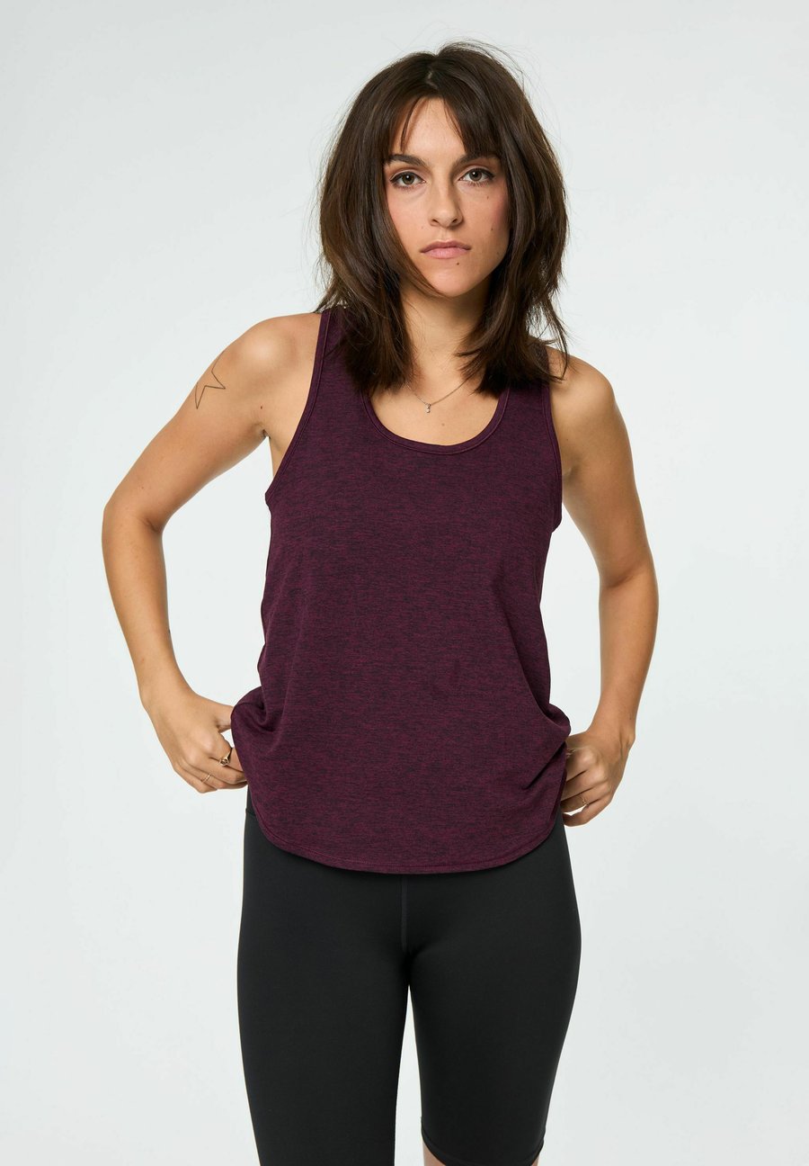 Топ Girlfriend Collective RESET TRAIN TANK, Plum/Purple
Топ Girlfriend Collective RESET TRAIN TANK, Plum/Purple