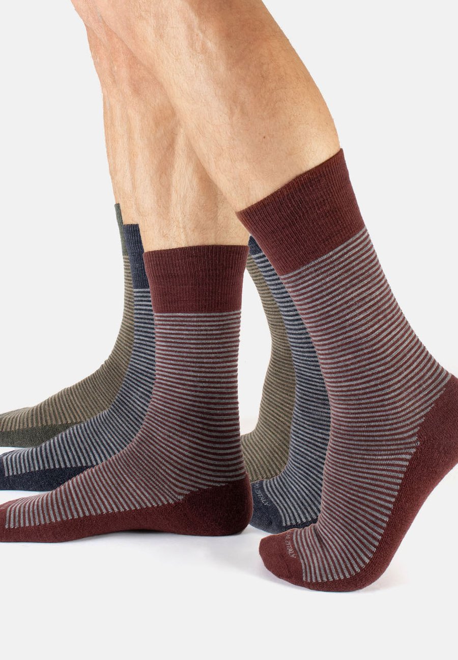 Носки Calzitaly STRIPES, Mix Green Bordeaux Blue/Green
Носки Calzitaly STRIPES, Mix Green Bordeaux Blue/Green