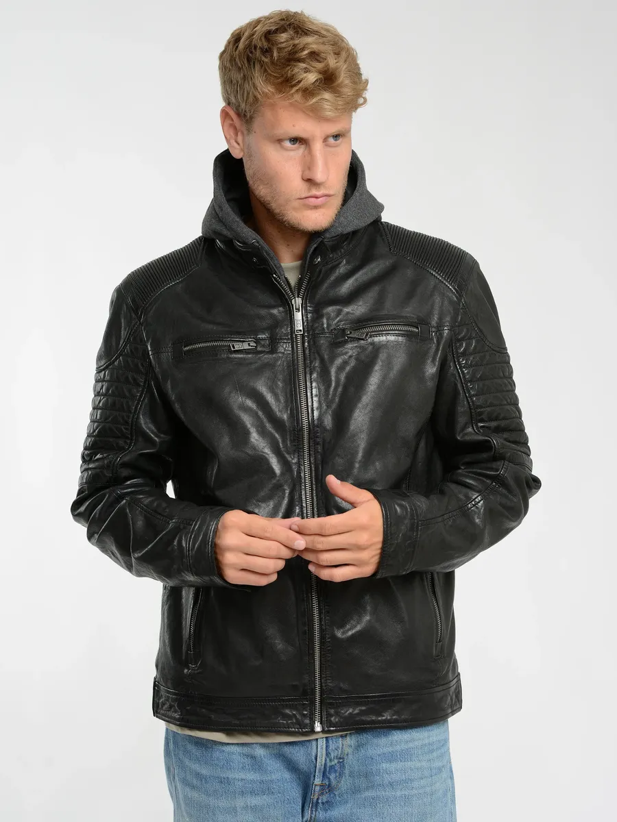 Кожаная куртка JCC "3102237", черный
Кожаная куртка JCC "3102237", черный